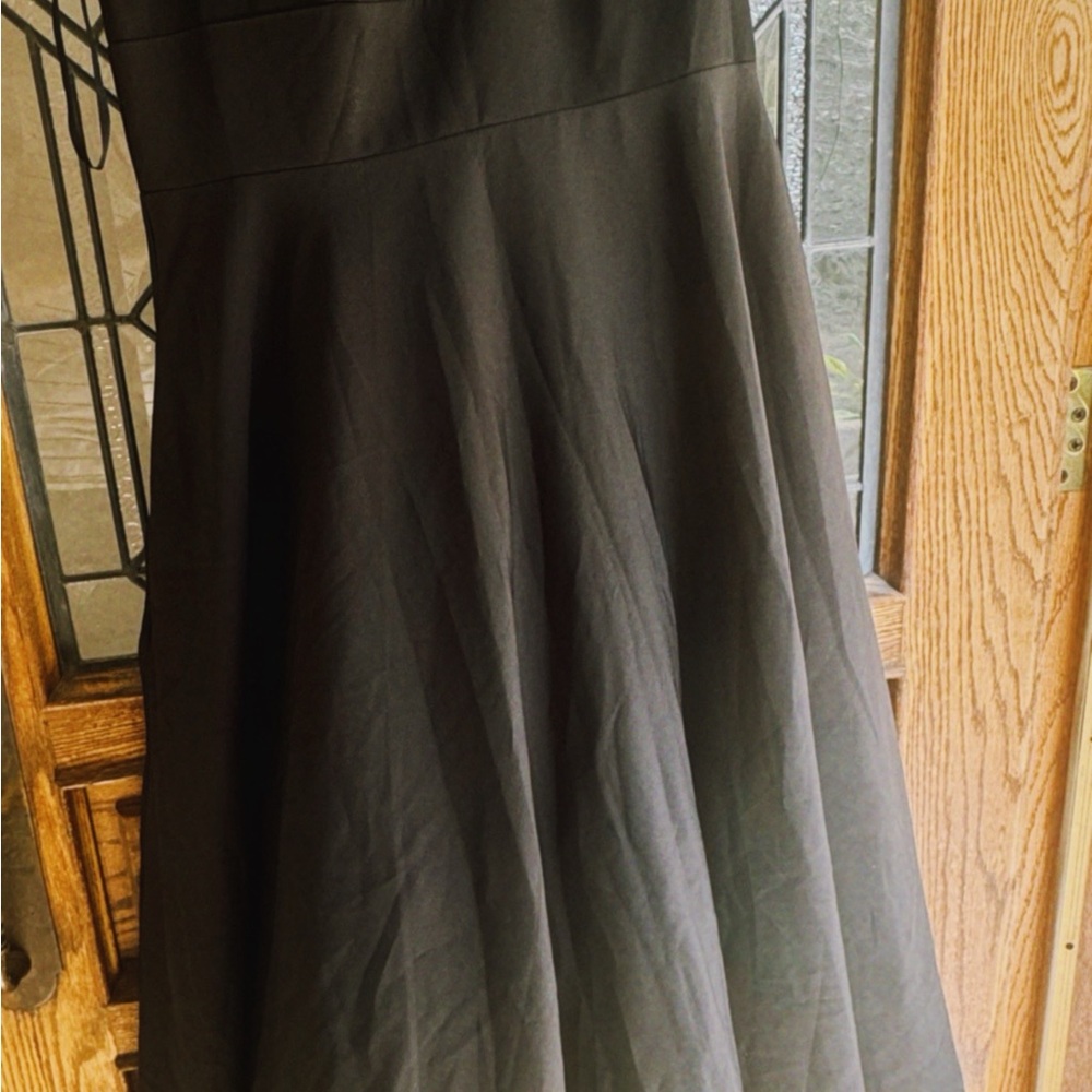 Mac Duggal Black Classic Full Ballgown Dress Sleeveless V neck. Pockets. sze 12 - Picture 5 of 7
